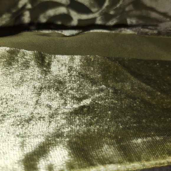 Givenchy scarf Silk 41x43 inches - Picture 10 of 11